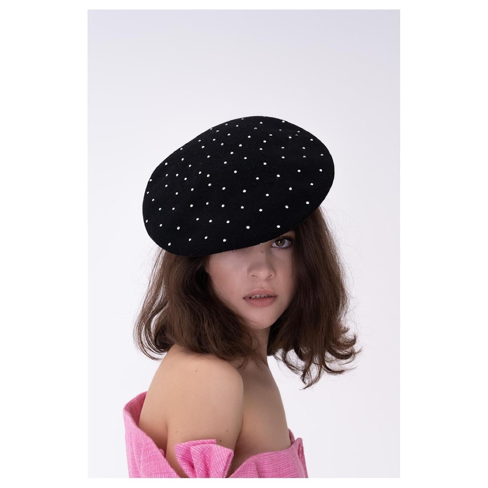 NWT Illuma Rhinestone Studded Beret Black Hat